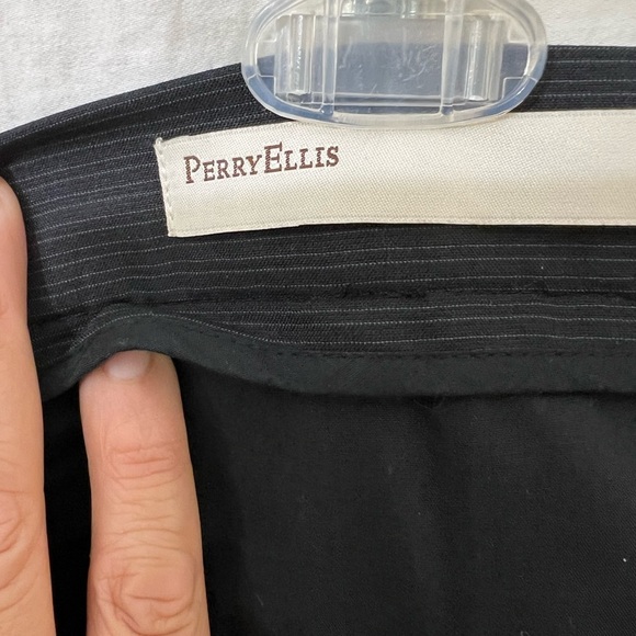 Perry Ellis men’s pants size 40X32 long polyester, and rayon blend. - Picture 4 of 8